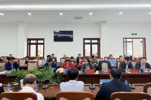 Các đại biểu dự hội thảo