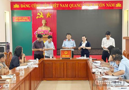 Thanh tra tỉnh tổ chức bốc thăm để xác định người được thực hiện xác minh tài sản, thu nhập theo kế hoạch - Ảnh: B.T