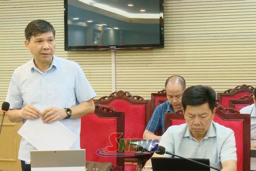 Lãnh đạo Sở Khoa học và Công nghệ phát biểu tại cuộc họp.