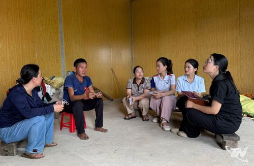 Mỗi thầy cô đều thấu hiểu hoàn cảnh của học sinh, tìm cách tháo gỡ khó khăn cùng gia đình để các em học sinh có thể yên tâm đi học.