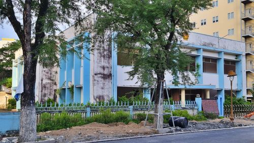 Trụ sở UBND thành phố Bạc Liêu cũ (số 12, đường Trần Phú).