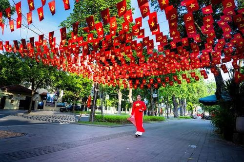 Theo phương án Bộ Nội vụ đề xuất, cán bộ, công chức, viên chức sẽ được nghỉ 4 ngày liên tiếp trong dịp Quốc khánh năm 2027. Ảnh minh họa.