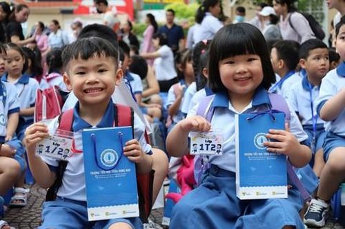 Các em lớp 1 háo hức bước vào năm học mới 2026-2027 ở trường Tiểu học Trần Hưng Đạo, TPHCM