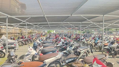 Transerco tổ chức trông giữ phương tiện miễn phí tại một số điểm trong dịp Quốc khánh. Ảnh: Hương Giang.