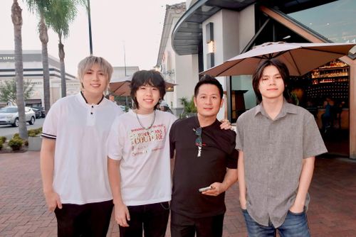 Theo Trizzie, 59 tuổi, không mong gì hơn ngoài sức khỏe, bình an, gia đình còn bên cạnh; trái tim vẫn đủ rộng để yêu thương, đủ nhiệt huyết để cống hiến, đủ tò mò để học hỏi thêm và đủ biết ơn để hiểu rằng mỗi sáng mình còn được thức dậy đã là một món quà.