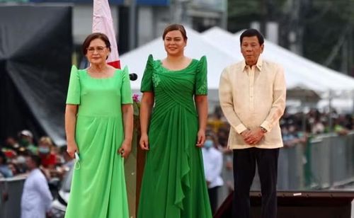 Bà Sara Duterte là con gái của cựu Tổng thống Rodrigo Duterte, người tiền nhiệm của ông Marcos.