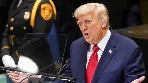 Tổng thống Mỹ Donald Trump mô tả đây là “thỏa thuận dầu mỏ lớn nhất trong lịch sử thế giới”. Trước đó, ông Trump bác bỏ những lời kêu gọi tổ chức bầu cử tại Venezuela, cho rằng nước này “chưa sẵn sàng”, đồng thời ca ngợi mối quan hệ “rất tốt đẹp” với chính phủ Venezuela hiện nay.