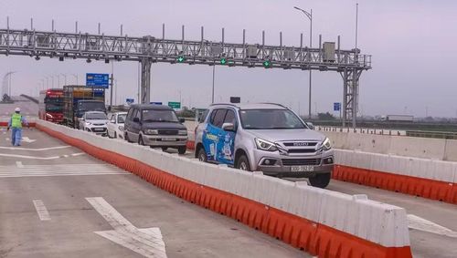 Thu phí trên 15 dự án cao tốc Bắc- Nam do Nhà nước đầu tư đã mang về hơn 2.100 tỷ đồng