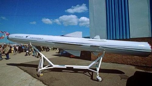 Các bằng sáng chế của Nga ghi nhận ông là người đứng tên đối với các phát minh liên quan đến việc điều khiển động cơ phản lực siêu âm và động cơ tên lửa hành trình.