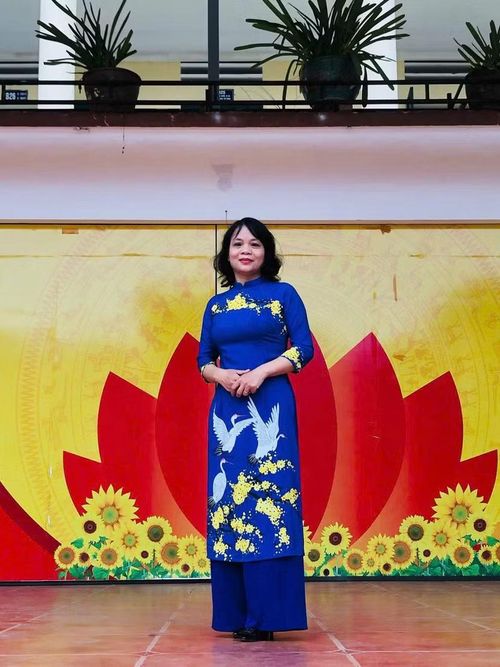 Cô Nguyễn Lan Hương.
