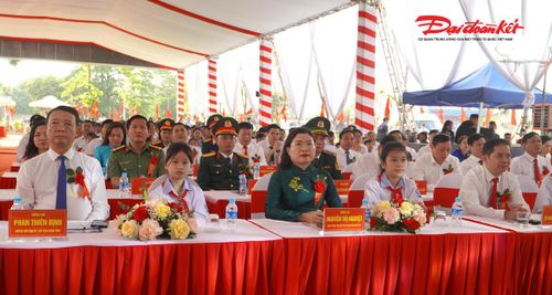 Đại biểu tham dự Lễ Khai giảng tại điểm cầu chính của Hà Tĩnh. Ảnh: HN.