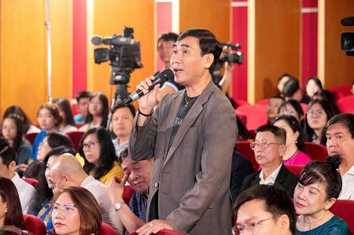 TS. Lê Hồng Phước góp ý kiến tại tọa đàm