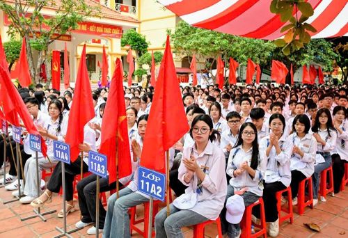 Cùng chào đón các em lớp 10