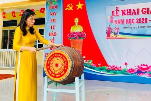 Tiếng trống trường đã vang lên