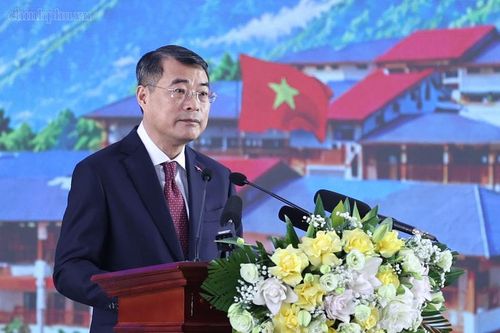 Thủ tướng Chính phủ Lê Minh Hưng phát biểu tại lễ khai giảng năm học 2026–2027 và khánh thành các trường phổ thông nội trú liên cấp tại các xã biên giới đất liền - Ảnh: chinhphu.vn/Nhật Bắc