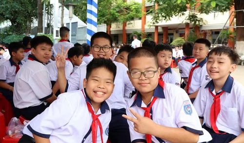 Học sinh Trường THCS Nguyễn Văn Trỗi vui vẻ bước vào năm học mới 2026-2027