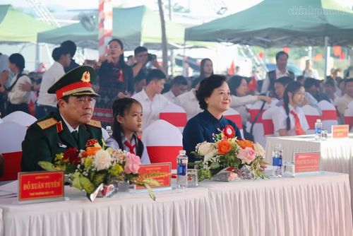 Bí thư Trung ương Đảng, Phó Thủ tướng Phạm Thị Thanh Trà dự lễ khánh thành và khai giảng năm học 2026-2027 tại Trường phổ thông nội trú liên cấp Tiểu học và Trung học cơ sở A Lưới 3, xã A Lưới 3, thành phố Huế. Ảnh: CP