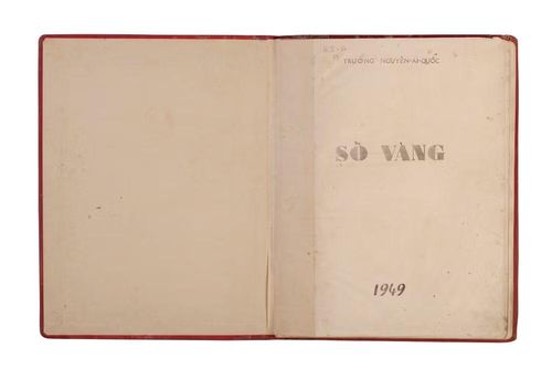 Sổ vàng Trường Nguyễn Ái Quốc (1949-1950). Nguồn: Bảo tàng Lịch sử Quốc gia Việt Nam.