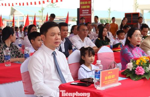 Lãnh đạo tỉnh Đắk Lắk dự lễ khai giảng tại Trường phổ thông nội trú Tiểu học và THCS Buôn Đôn.