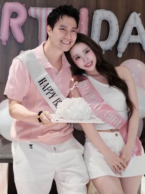 Khoảnh khắc ngọt ngào của Quỳnh Nga và Việt Anh.