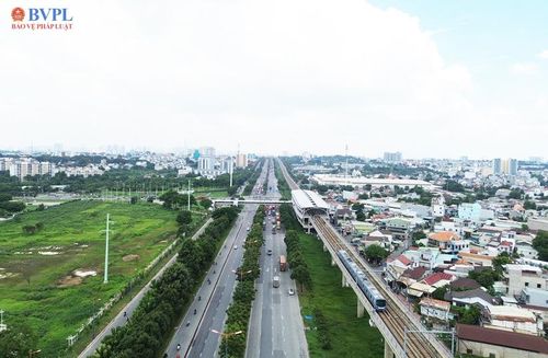  Tuyến Metro số 2 (Bến Thành - Tham Lương) tiếp tục thi công đồng loạt các nhà ga.