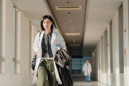 Bộ phim Hàn Quốc Doctor X: Age of the White Mafia.