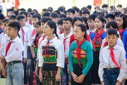 Với các em, đó cũng là cách để mang theo một phần văn hóa của mình đến ngày hội.