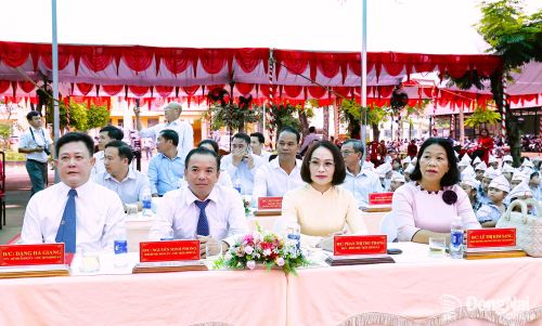 Các đại biểu tham dự buổi lễ. Ảnh: Như Tình