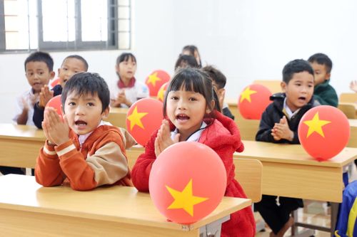 Học sinh tỉnh Lâm Đồng hân hoan bước vào năm học mới 2026 - 2027