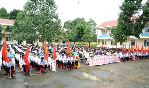 Toàn cảnh lễ khai giảng năm học mới 2026 - 2027 tại Trường THPT Phan Bội Châu, xã Cư Jút