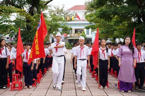 Không khí khai giảng năm học mới tại Trường THCS Phước Hội