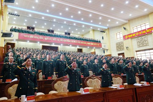 Gần 1.000 học viên và cán bộ, giảng viên các Khoa, Hệ đã tham dự lễ khai giảng