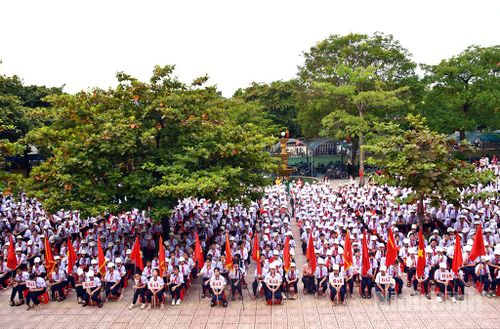 Học sinh Trường THCS Mỹ Xá, phường Thành Nam trong ngày khai giảng năm học mới. Ảnh: Minh Tân