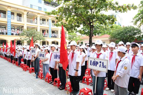 Học sinh Trường THCS Trần Quốc Toản dự Lễ khai giảng năm học 2026-2027. Ảnh: Trần Giang