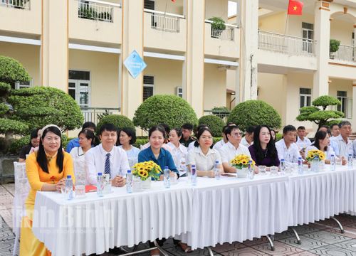 Các đại biểu dự Lễ khai giảng tại Trường THCS Tam Thanh. Ảnh: Viết Dư