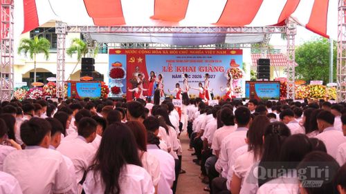 Quang cảnh lễ khai giảng - Ảnh: H.T