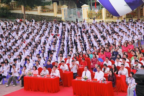 Lễ khai giảng năm học 2026-2027 tại Trường THPT Tô Hiệu.