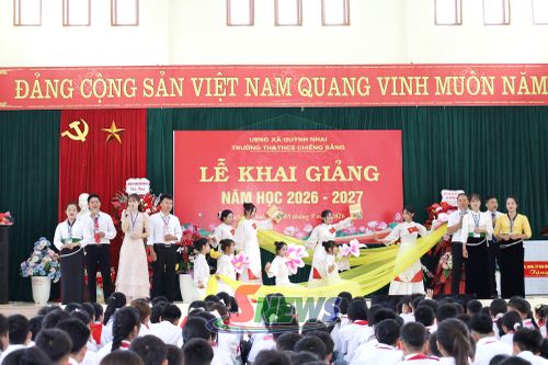 Một tiết mục văn nghệ tại Lễ khai giảng.