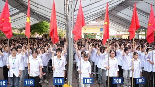 Học sinh Trường THCS&THPT Phủ Thông trong ngày khai giảng năm học mới.