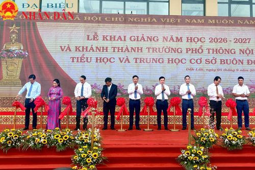 Lãnh đạo tỉnh Đắk Lắk cắt băng khánh thành Trường Phổ thông nội trú Tiểu học và THCS Buôn Đôn
