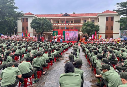 Học sinh Trường Tiểu học, THCS và THPT nội trú Văn hóa Công an nhân dân II tham dự lễ khai giảng năm học 2026-2027