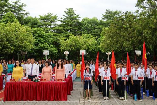 Hơn 11.000 học sinh Yên Sở phấn khởi bước vào năm học mới. Ảnh: Thái Phương