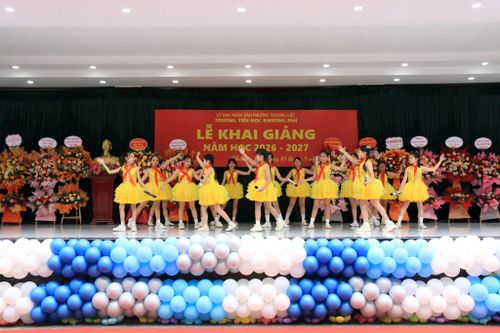 Các tiết mục văn nghệ đặc sắc do chính học sinh biểu diễn. Ảnh: NT