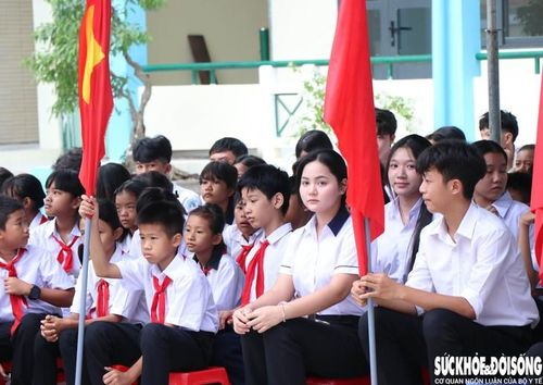 Học sinh Trường Phổ thông Dân tộc nội trú THCS và THPT Pi Năng Tắc, xã Bác Ái Đông dự Lễ khai giảng năm học 2026-2027. Ảnh: Duy Ngọc.