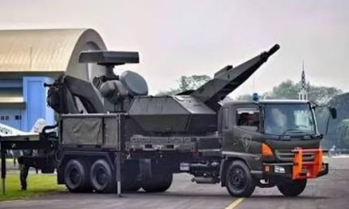 Hệ thống phòng không tự hành Gepard của Đức, trang bị 2 pháo tự động 35 mm và radar tìm kiếm, radar theo dõi, đã được Ukraine sử dụng để đối phó máy bay không người lái.