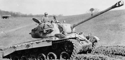 Ngày 26/2, một chiếc T26E3 mang tên Fireball bị Tiger I phục kích tại Elsdorf. Pháo 88 mm của Tiger bắn trúng khu vực mặt nạ pháo, khiến pháo thủ và nạp đạn viên thiệt mạng.