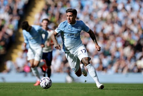  Tân binh trị giá 125 triệu bảng giúp Man City có thêm phương án đưa bóng xuyên tuyến, nhưng một trận đấu chưa đủ để khẳng định anh đã giải quyết bài toán tuyến giữa. 