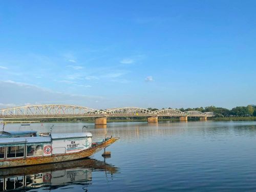 Huế dành cho những ai muốn một chuyến đi có nhiều khoảng lặng. Ảnh: Minh Phượng