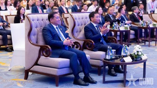  Tổng thống Myanmar Min Aung Hlaing và Phó thủ tướng Nguyễn Văn Thắng tham dự Diễn đàn doanh nghiệp Việt Nam - Myanmar. Ảnh: VIỆT TRUNG 