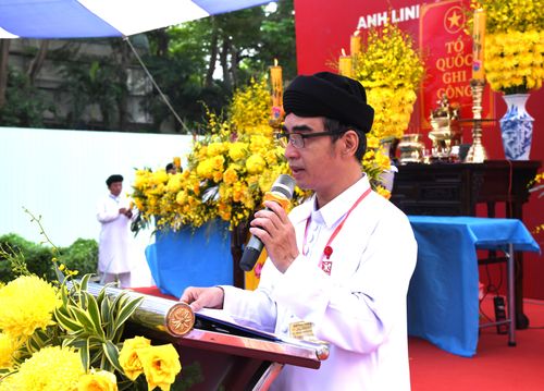 Giáo hữu Ngọc Quyền Thanh, Cai quản Họ đạo Cao Đài Chợ Lớn phát biểu tại lễ cầu siêu